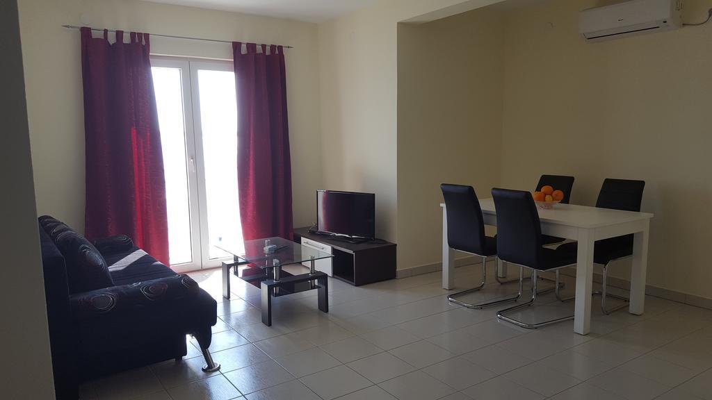 Apartments And Rooms Kod Mate Tribanj-Kruscica Zewnętrze zdjęcie
