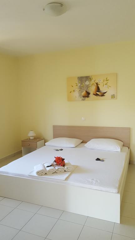 Apartments And Rooms Kod Mate Tribanj-Kruscica Zewnętrze zdjęcie