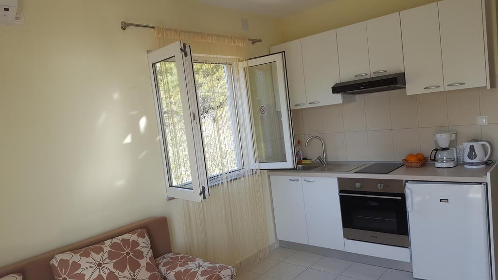 Apartments And Rooms Kod Mate Tribanj-Kruscica Zewnętrze zdjęcie